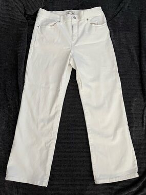 Banana Republic Bootcut High‑Rise cropped Jeans • White • Size 30/10